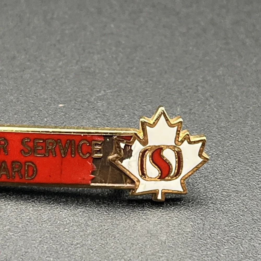 Canada Safeway Customer Service Award Badge Lapel Hat Pin‎